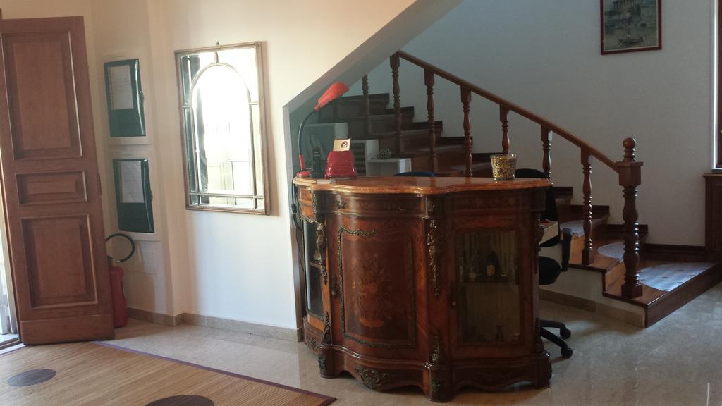 Le Streghe Di Roma Hotel Ngoại thất bức ảnh