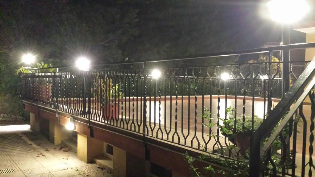 Le Streghe Di Roma Hotel Ngoại thất bức ảnh