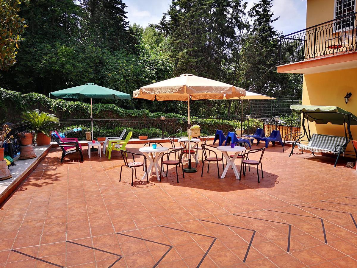 Le Streghe Di Roma Hotel Ngoại thất bức ảnh